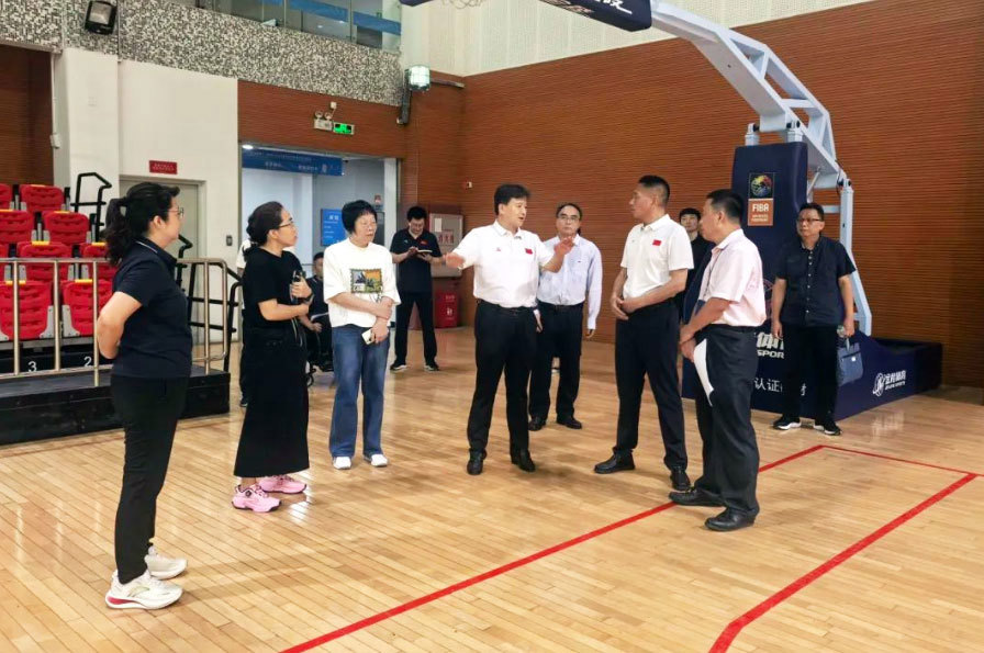 十五运会和残特奥会广州赛区执委会副主任、副秘书长刘成勇带队到广州市残疾人体育运动中心调研